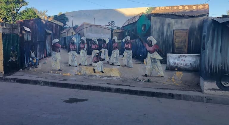 Walking tour through Mafalala neighbourhood in Maputo