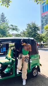 Tuk-tuk tour through Maputo city streets